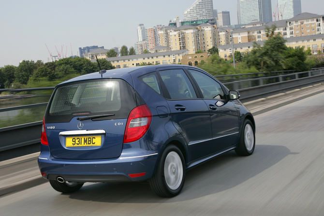 Mercedes-Benz A180 BlueEFF. Classic SE 5dr Mercedes-Benz A180 BlueEFF. Classic SE 5dr