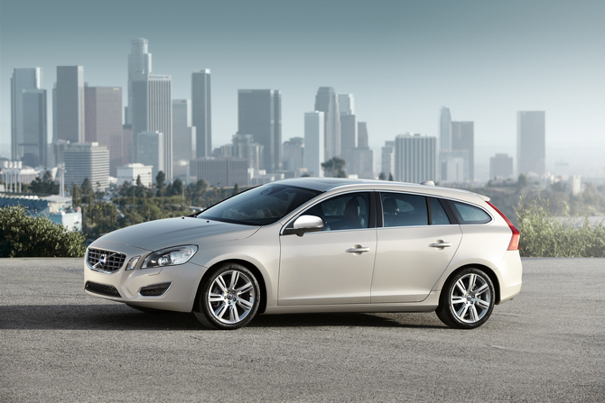 Volvo V60 D5 Geartronic Volvo V60 D5 Geartronic