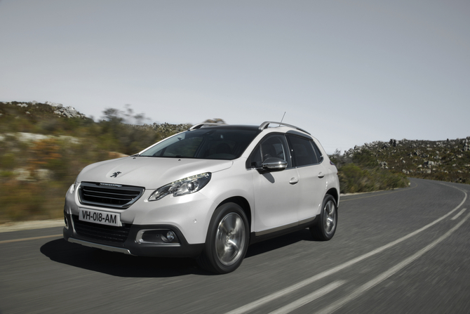 Peugeot 2008 Allure 1.2 PureTech Peugeot 2008 Allure 1.2 PureTech
