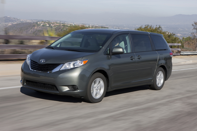 Toyota Sienna LE FWD I4 Toyota Sienna LE FWD I4