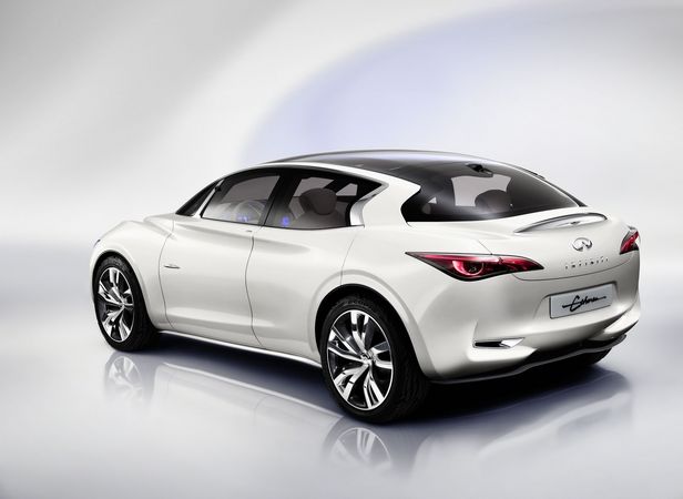 A Infiniti imagina o carro como um crossover premium crossover com algum ADN de um hatchback premium A Infiniti imagina o carro como um crossover premium crossover com algum ADN de um hatchback premium