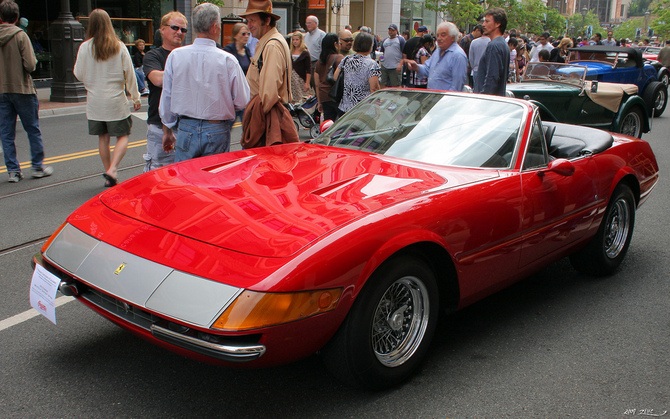 Ferrari 365 GTS/4 Daytona Ferrari 365 GTS/4 Daytona