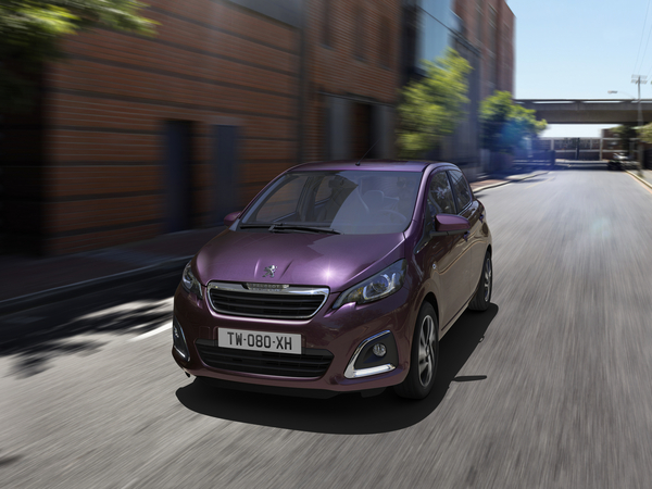 Peugeot 108 TOP SE Roland Garros 1.2 Pure Tech Peugeot 108 TOP SE Roland Garros 1.2 Pure Tech