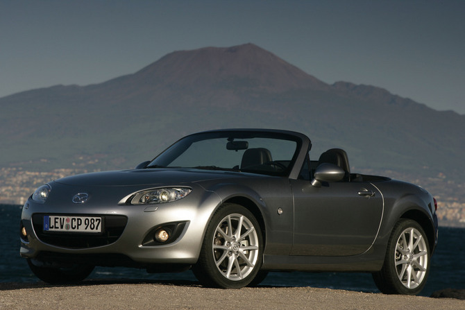 Mazda MX-5 Grand Touring Mazda MX-5 Grand Touring
