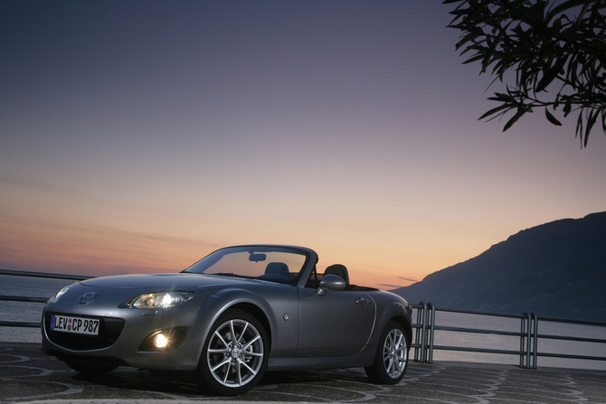 Mazda MX-5 2.0 Automatic Mazda MX-5 2.0 Automatic