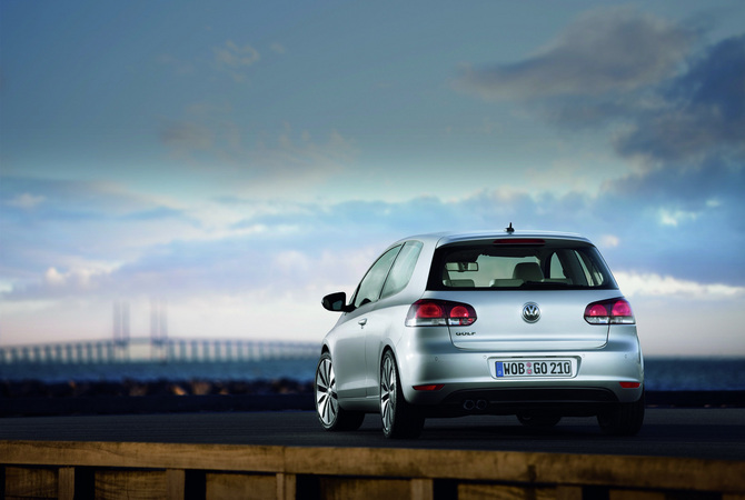 Volkswagen Golf VI 1.6l TDI 105cv DPF Highline Volkswagen Golf VI 1.6l TDI 105cv DPF Highline