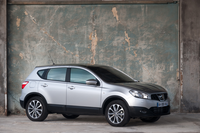 Nissan Qashqai 1.6 4x2 Tekna Premium 18'' (10) Nissan Qashqai 1.6 4x2 Tekna Premium 18'' (10)