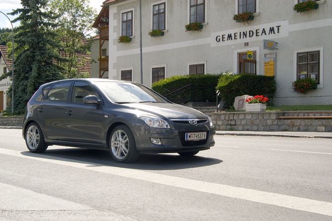 Hyundai i30 1.6 CRDi VGT 90cv Classic Fun CPF Hyundai i30 1.6 CRDi VGT 90cv Classic Fun CPF