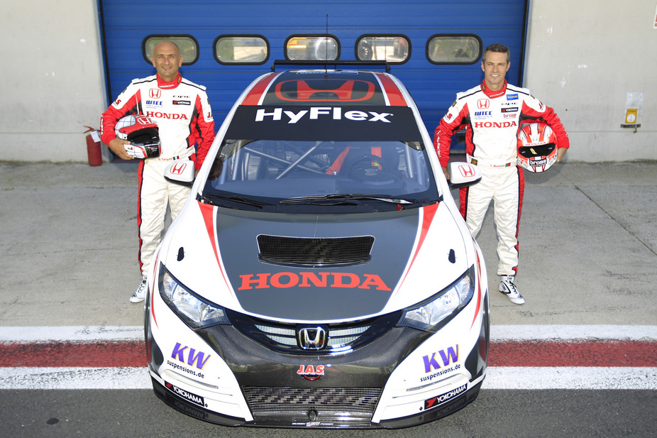 Primeiras imagens do novo Civic WTCC foram hoje reveladas