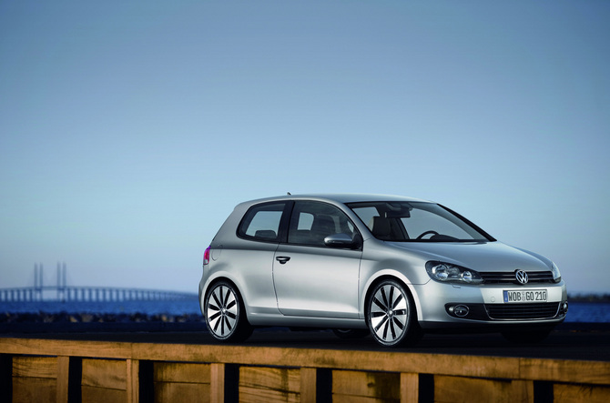 Volkswagen Golf VI 1.6l TDI 105cv DPF Trendline Volkswagen Golf VI 1.6l TDI 105cv DPF Trendline