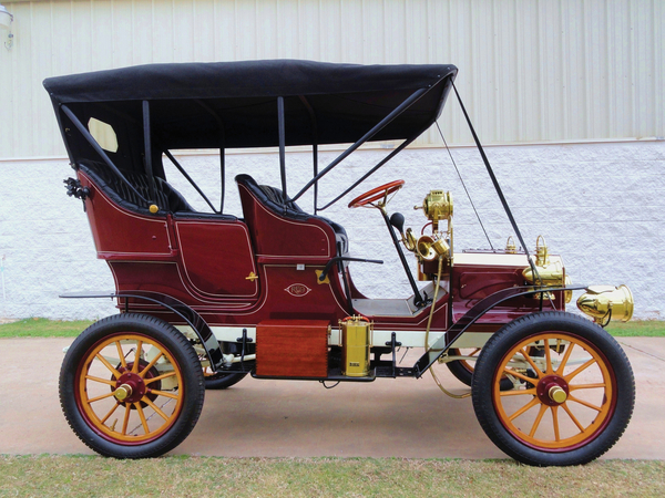 REO Two-Cylinder Five-Passenger Detachable Tonneau REO Two-Cylinder Five-Passenger Detachable Tonneau