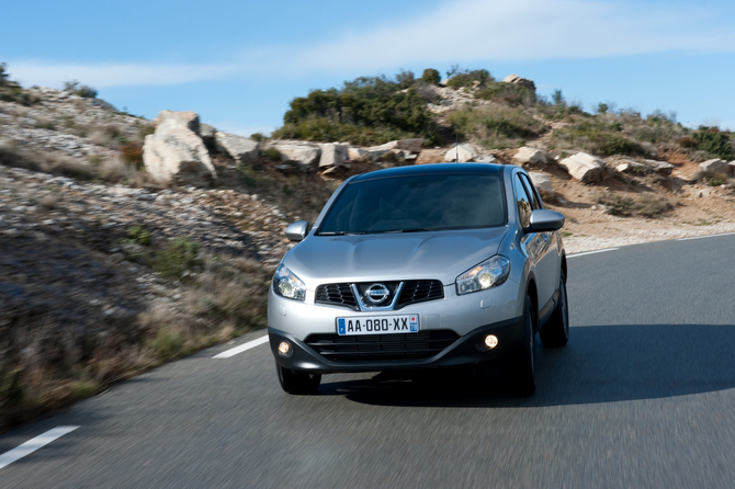 Nissan Qashqai 2.0 4x2 Acenta (10) Nissan Qashqai 2.0 4x2 Acenta (10)