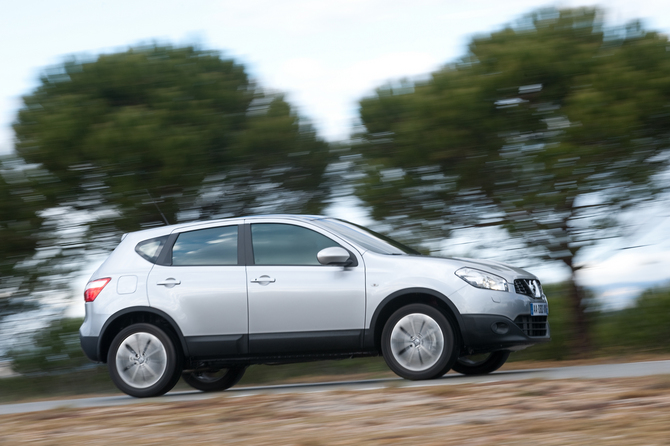 Nissan Qashqai 2.0 4x2 Acenta CVT (10) Nissan Qashqai 2.0 4x2 Acenta CVT (10)