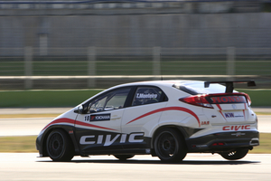A Honda vai competir em três corridas do Campeonato Mundial Carros de Turismo da FIA de 2012