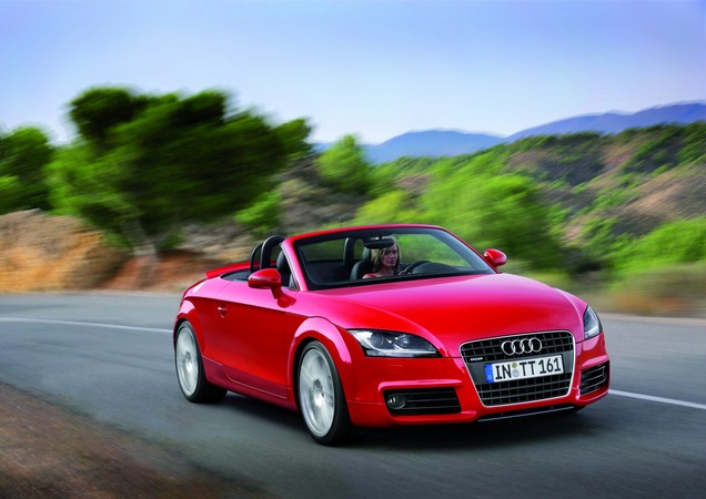 Audi TT Roadster 2.0 TFSI quattro Audi TT Roadster 2.0 TFSI quattro