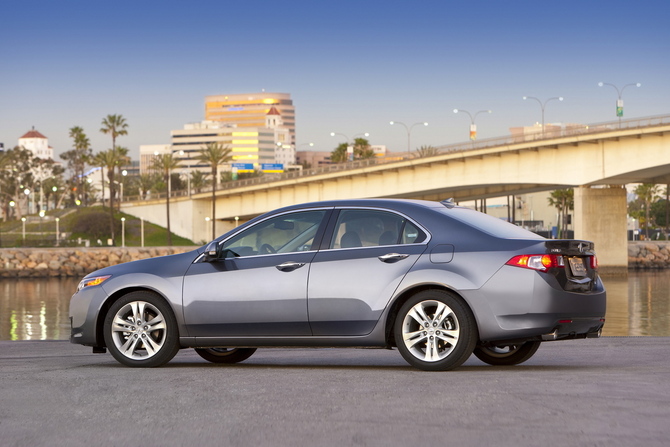 Acura TSX V6 5-Spd AT