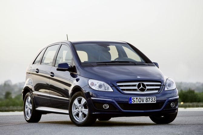 Mercedes-Benz B160 BlueEFF. SE Mercedes-Benz B160 BlueEFF. SE