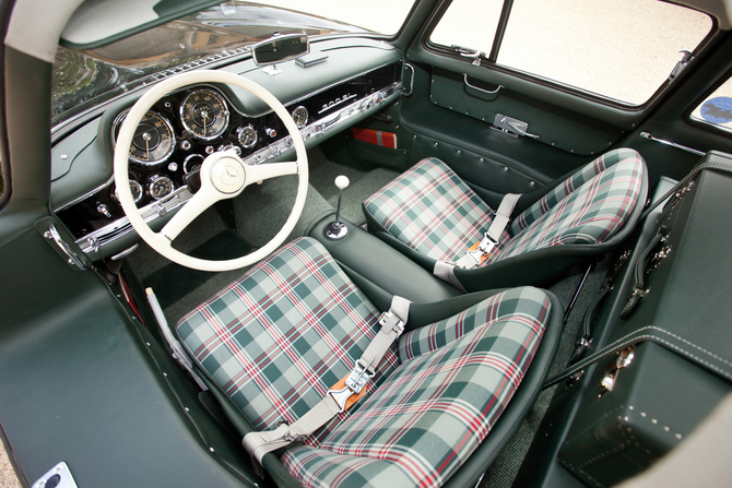 Mercedes-Benz 300 SL Gullwing Coupe Mercedes-Benz 300 SL Gullwing Coupe
