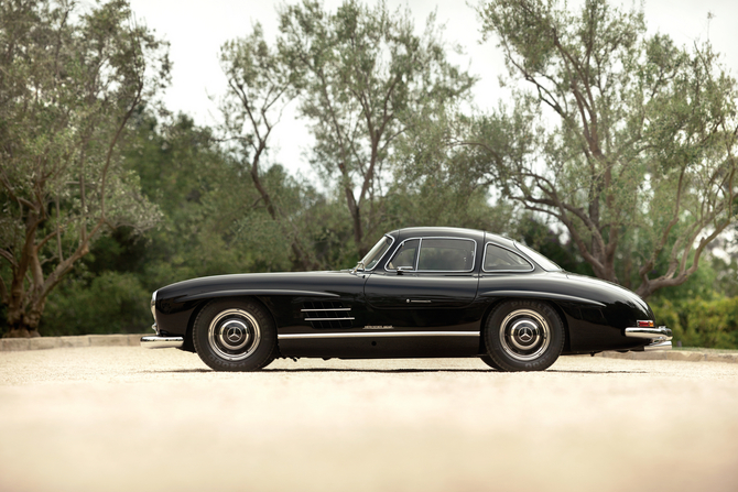 Mercedes-Benz 300 SL Gullwing Coupe Mercedes-Benz 300 SL Gullwing Coupe