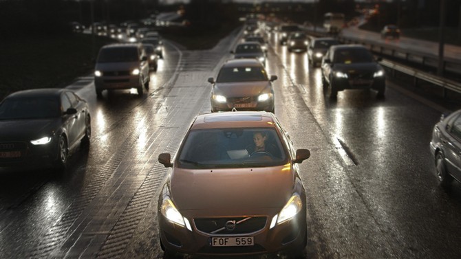 Os primeiros veículos com esta tecnologia só devem chegar à estrada em 2017 Os primeiros veículos com esta tecnologia só devem chegar à estrada em 2017