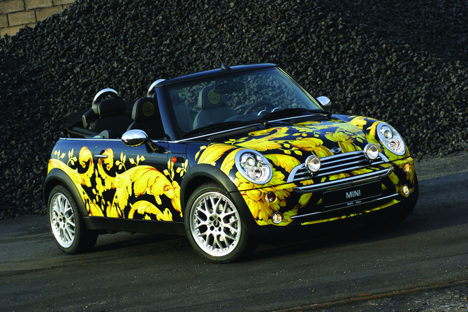 Donatella Versace designed the car for 2005 Donatella Versace designed the car for 2005