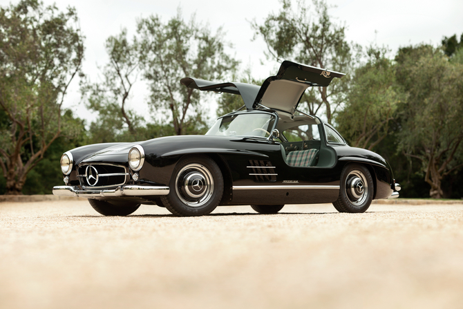 Mercedes-Benz 300 SL Gullwing Coupe Mercedes-Benz 300 SL Gullwing Coupe