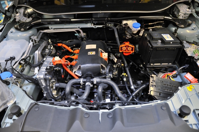 Veículo usa um motor elétrico de 140cv Veículo usa um motor elétrico de 140cv