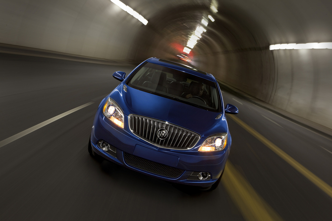 Buick Verano Ecotec 2.0L DOHC I-4 Buick Verano Ecotec 2.0L DOHC I-4