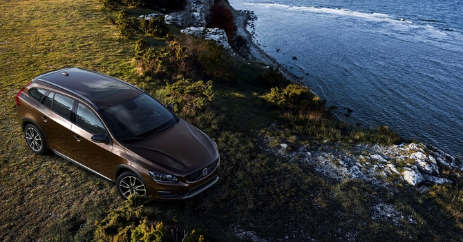 Volvo V60 Cross Country D3 Momentum Volvo V60 Cross Country D3 Momentum