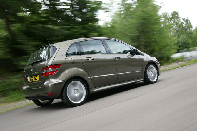 Mercedes-Benz B180 BlueEFF. Sport Mercedes-Benz B180 BlueEFF. Sport