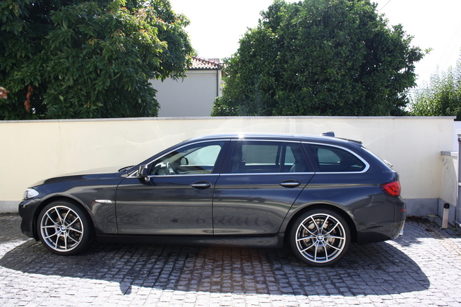 BMW 520d Touring Automatic BMW 520d Touring Automatic