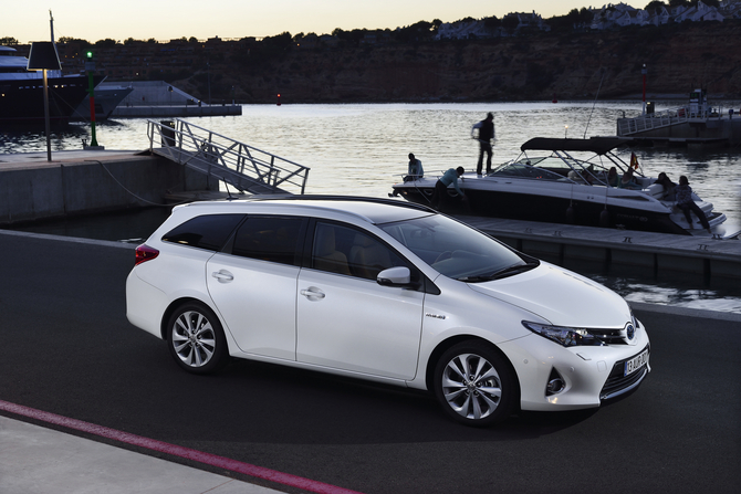 Toyota Auris Touring Sports im Handel Toyota Auris Touring Sports im Handel