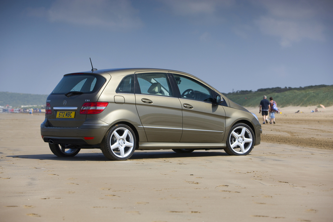 Mercedes-Benz B200 CDI SE Mercedes-Benz B200 CDI SE