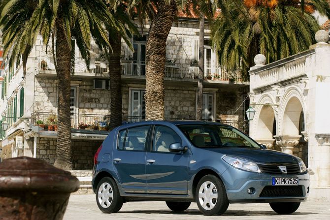 Dacia Sandero 1.5 dCi 75 FAP Lauréate Dacia Sandero 1.5 dCi 75 FAP Lauréate