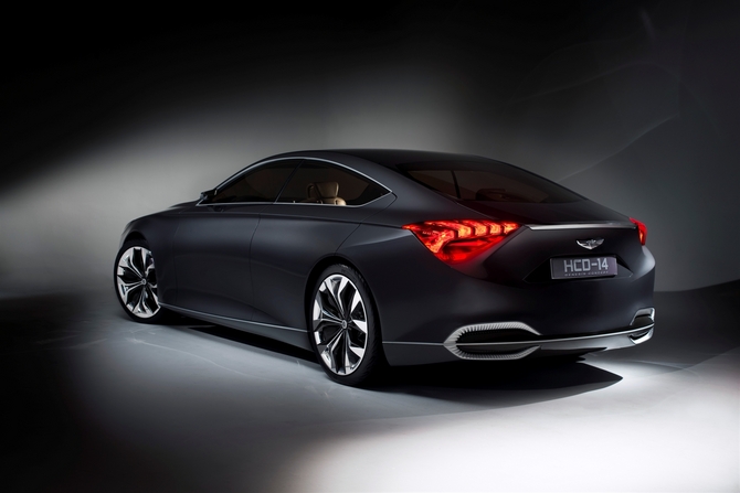 A Hyundai deu claramente aos seus designers uma grande liberdade criativa para a criação deste protótipo A Hyundai deu claramente aos seus designers uma grande liberdade criativa para a criação deste protótipo