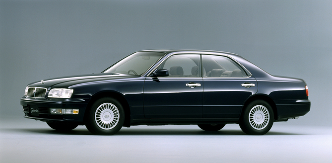 Nissan Gloria V30 Twincam Turbo Brougham VIP Multi AV Nissan Gloria V30 Twincam Turbo Brougham VIP Multi AV