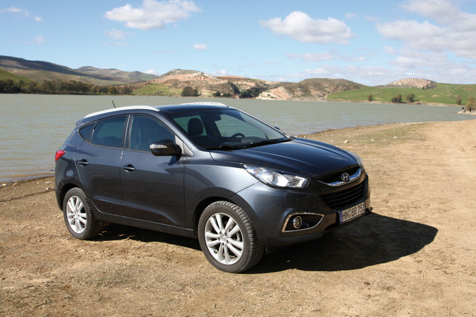 ix35 2.0 CRDi VGT 184hp 4x2 Comfort ix35 2.0 CRDi VGT 184hp 4x2 Comfort