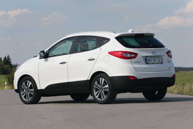 Hyundai ix35 2.0 CRDi 4WD Hyundai ix35 2.0 CRDi 4WD