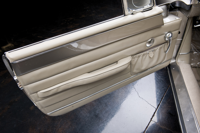 Dual Dual-Ghia Convertible Dual Dual-Ghia Convertible