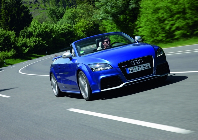 Audi TT RS Roadster 2.5 TFSI quattro S tronic Audi TT RS Roadster 2.5 TFSI quattro S tronic