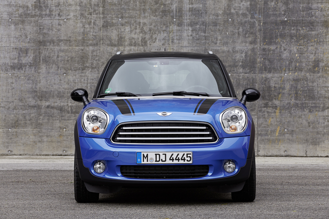 Novos MINI Cooper Countryman ALL4 e Cooper Paceman ALL4 estarão disponíveis a partir de julho Novos MINI Cooper Countryman ALL4 e Cooper Paceman ALL4 estarão disponíveis a partir de julho