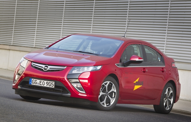 The Opel Ampera is being tested to create a new generation of navigation systems The Opel Ampera is being tested to create a new generation of navigation systems