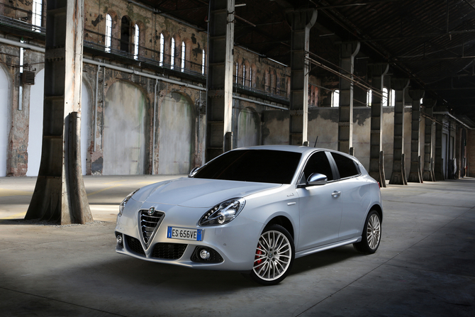Alfa Romeo Giulietta (modern) Alfa Romeo Giulietta (modern)
