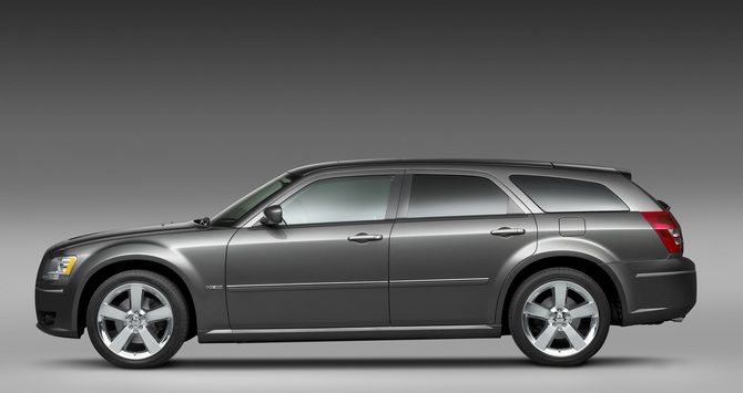 Dodge Magnum 2.7 SE Dodge Magnum 2.7 SE
