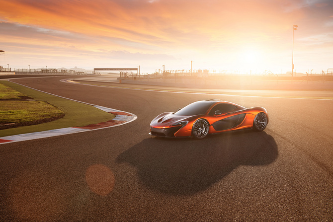 À semelhança da Porsche e da Ferrari, a McLaren também optou pela tecnologia híbrida À semelhança da Porsche e da Ferrari, a McLaren também optou pela tecnologia híbrida