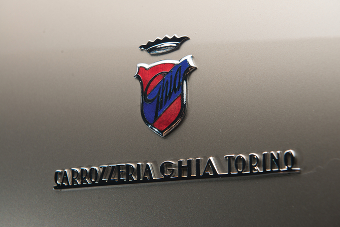 Dual Dual-Ghia Convertible Dual Dual-Ghia Convertible