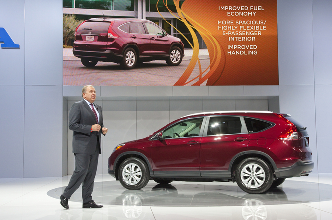 Fourth-Gen CRV Debuts with New Design, Increased Power, Better Economy Fourth-Gen CRV Debuts with New Design, Increased Power, Better Economy