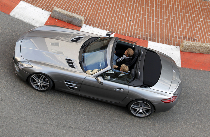 Häkkinen and Rosberg also drove around Monaco in an SLS convertible Häkkinen and Rosberg also drove around Monaco in an SLS convertible