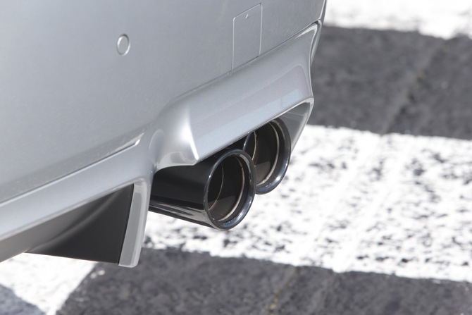 Alemães querem usar créditos de CO2 para subsidiar as emissões dos seus carros maiores Alemães querem usar créditos de CO2 para subsidiar as emissões dos seus carros maiores