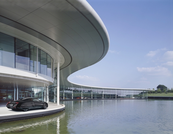 Este é o primeiro veículo inteiramente personalizado criado pela McLaren Este é o primeiro veículo inteiramente personalizado criado pela McLaren